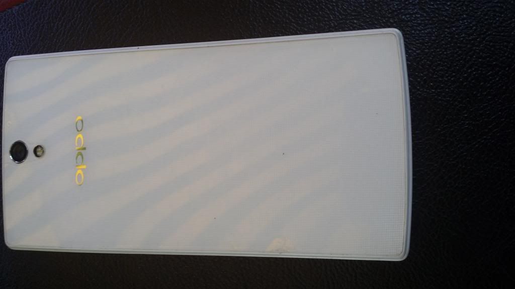 HTC Desire 600 = 3tr7, OppO Find 5 Mini = 3tr750. Hai máy CTY , Màu trắng . 99% - 1