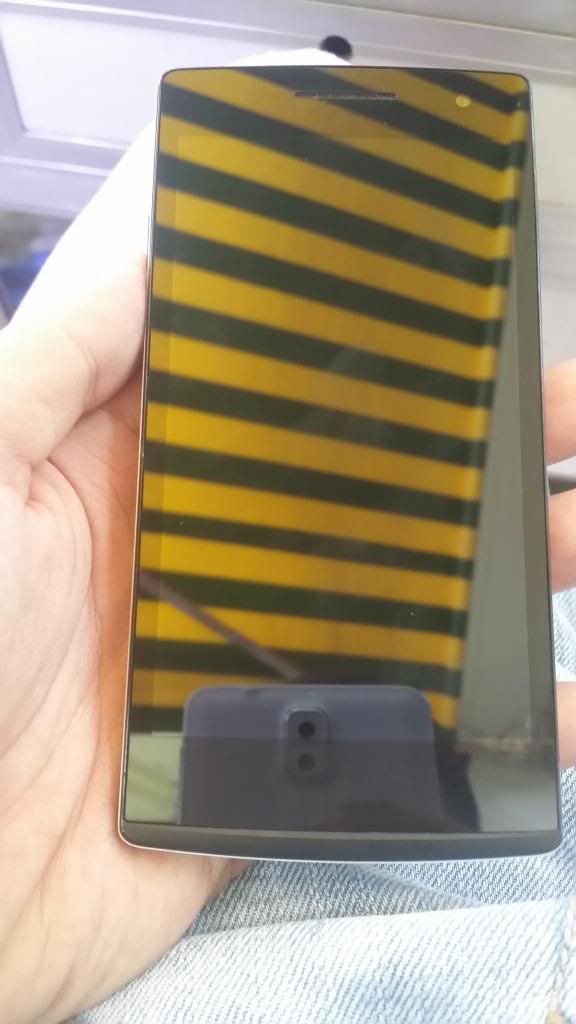 HTC Desire 600 = 3tr7, OppO Find 5 Mini = 3tr750. Hai máy CTY , Màu trắng . 99%