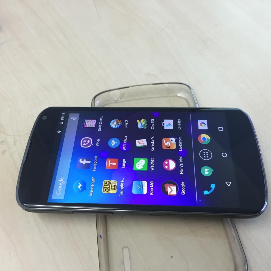 Hàng lạ Samsung Galaxy Golden, nắp bật chạy Android thêm em  8800 Carbon - 8