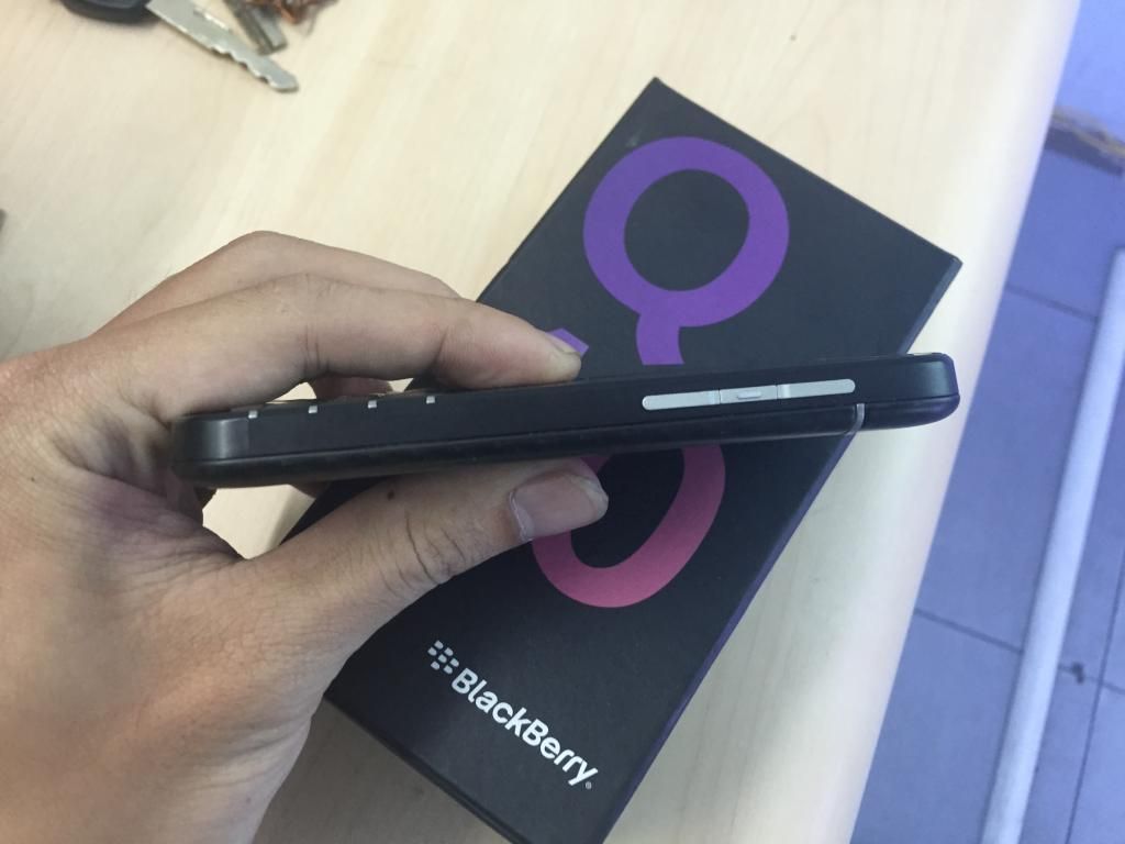 Cuối năm bán nhanh em Q10 .Đẹp keng . FULLBOX . Giá tốt 3tr6 cho ae mua xài - 3