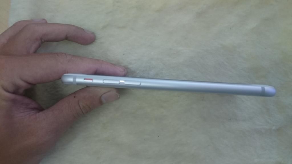 Ip6-64Gb Quốc tế . máy likewnew . AE xài tết đây - 2