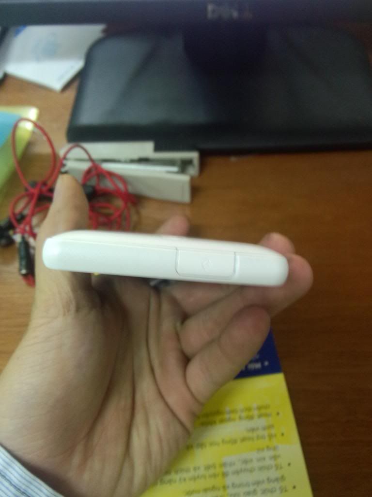 Bán nhanh em ZR, Màu Trắng đẹp leng keng 99% . Hình thật . Giá OK - 5