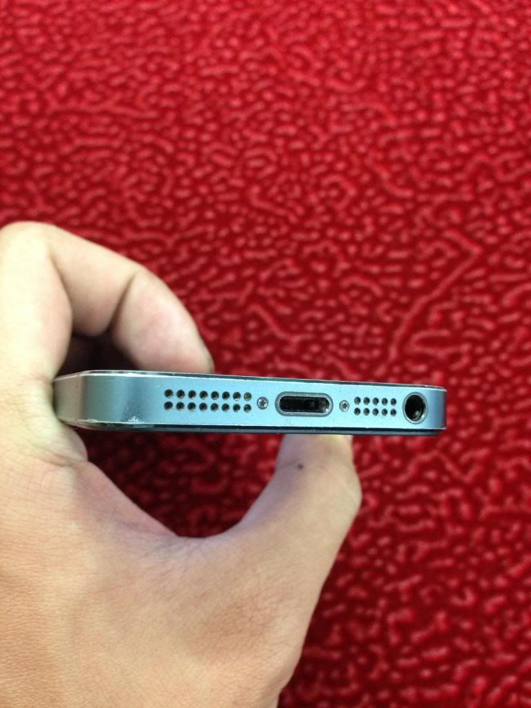 Bán nhanh em Ip5-16GB Black quốc tế , Ngoại hình tạm ổn bán giá rẻ cho ae xài 7tr8x - 4