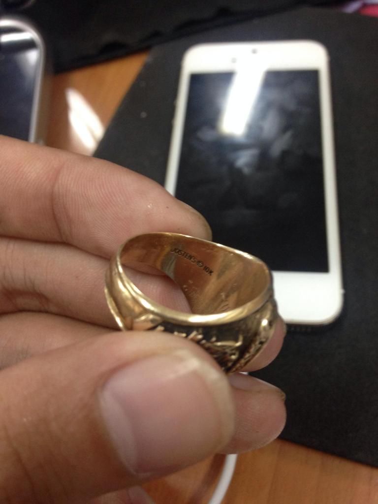 Bán 1 em Nhẫn MỸ . ĐÚng hàng . Năm 1973 - 4